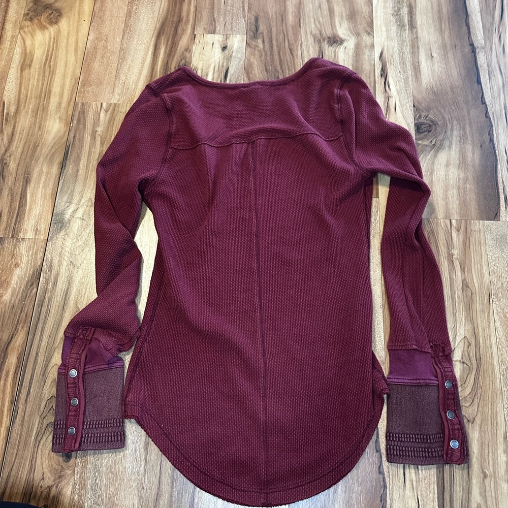 Free People Thermal Top L Burgundy Sunnie Valley Long Sleeve Boho Cuff Detail - Picture 8 of 8